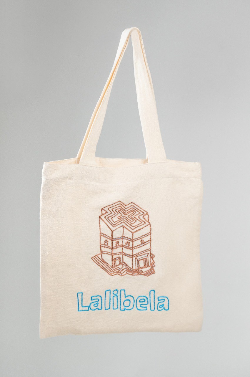 Maraki Embroidered Bag