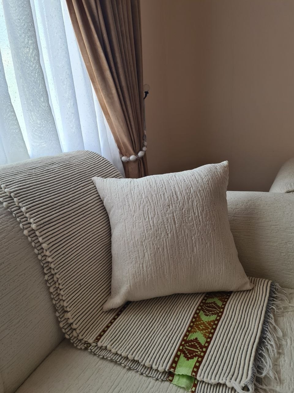 Throw blanket